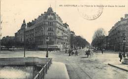 GRENOBLE LA PLACE DE LA BASTILLE ET COURS SAINT ANDRE - Grenoble