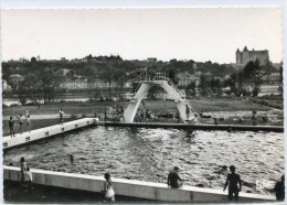 CPSM 49 SAUMUR LA PISCINE AU SECOND PLAN LA LOIRE ET EU FOND LE CHATEAU  Grand Format 15 X 10,5 - Saumur