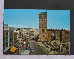 PLAZA DE ESPAÑA Y CATEDRAL - BADAJOZ - 2 Scans (Nº09000) - Cáceres