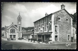 Delcampe - Cpsm Du 14 Pont D' Ouilly  L' église Et L' Hôtel De La Grâce De Dieu  JUI28 - Pont D'Ouilly