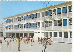 VLLEPARISIS - Le Collège D'Enseignement Secondaire 'Gérard Philippe" - Villeparisis