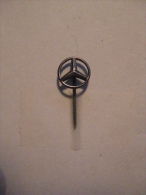 Pin Mercedes (GA01042) - Mercedes