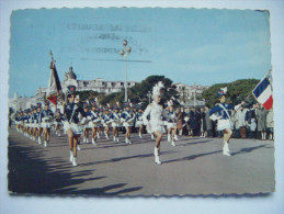 Vue Carte Postale Officielle Des Majorettes De Nice 1967 Le Bataillon De Charme De La Cote D´azur - Marchés, Fêtes