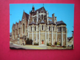 Delcampe - CPM  53  MAYENNE     LA BASILIQUE NOTRE DAME     NON VOYAGEE     CARTE EN TRES BON ETAT - Mayenne