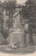 DOUAI (Nord) - Statue Marceline Desbordes - Valmore - Douai