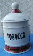 POT à TABAC En Porcelaine, Estampillé J. GUET ALBI - Snuffboxes