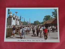 Ohio>  Gay Throngs On Midway-- Cedar Point On Lake Erie G  Ref 1566 - Altri & Non Classificati