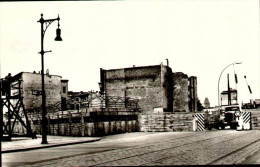 BERLIN - Druchgang Durch Die Mauer In Der Heinrich-Heide-Strasse - M-3 - Friedrichshain