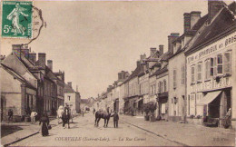COURVILLE - La Rue Carnot - Courville