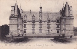 CPA 86 @ GENCAY @ Le Château De La Roche En 1918 - Gencay