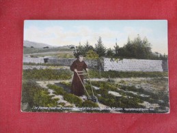 California> Santa Barbara  Farmer Priest Franciscan Friar Mission   Ref 1575 - Santa Barbara