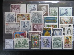 1967  " 25 Werte  "  Kompletter Jahrgang  Postfrisch  LOT 486 - Ganze Jahrgänge