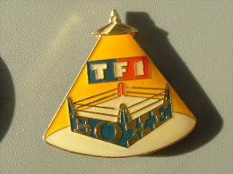 PIN´S BOXE - BOXING - TF1 - Boxe