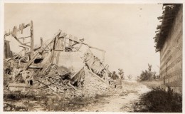 CPA 846 - MILITARIA - Carte Photo Militaire - Village De LIHONS - Une Maison - War 1914-18