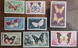 MADAGASCAR Papillons (yvert 341/45+ PA80/82) Serie Complete ** MNH - Papillons