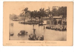 AFRIQUE---DAHOMEY---les Inondations De COTONOU 1925--transport Des Produits--voir 2 Scans - Dahomey