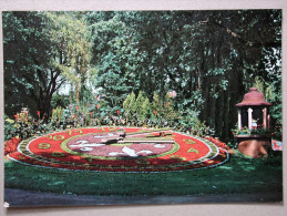 Differdange, L'Horloge De Fleurs Au Parc De La Ville - Differdange