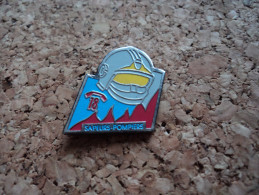 PINS SAPEURS POMPIERS BLEU ET ROUGE 18 - Pompiers