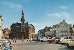 LESSINES (Belgique - Hainault) - CP - Grand'Place + Voitures : Citroën Dyane Et 2cv, SIMCA 1000, Mercédès - Lessines