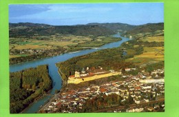 Stift MELK Flugaufnahme Im Hintergrund Eingang Der Wachau Mit Schloss Und Kloster Schönbühel - Melk