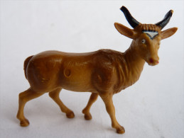 Figurine STARLUX  - ANIMAUX ANIMAL - VACHE SACREE ? - Starlux