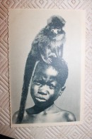 BB - CONGO - Deux Bons Amis. Ils Ont Bien Consenti à Se Laisser Photographier - Enfant Et Singe - Congo Français