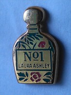 Pins Parfums  Doré Laura Ashley - Perfume