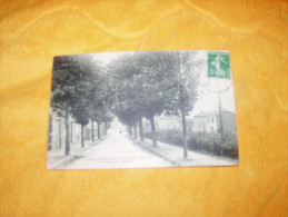 CARTE POSTALE ANCIENNE CIRCULEE DATE ?. / SAINT LAURENT DE CHAMOUSSET.- AVENUE DES ROCHES. / CACHET + TIMBRE. - Saint-Laurent-de-Chamousset