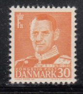 Denmark MH Scott #309 30o Frederik IX, Orange Type III - Nuevos