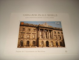 ESPAÑA - CATALUNYA EN ELS SEGELLS - HOJA Nº 66 - LES INSTITUCIONS CATALANES (FAÇANA DE L'AJUNTAMENT DE BARCELONA) ** MNH - Feuillets Souvenir