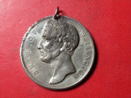 MEDAILLE DU  °DUKE OF WELLINGTON° - Monarchia/ Nobiltà