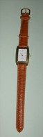 Montre Femme Dorée Quartz Avec Bracelet Cuir Marron Clair - Watches: Old