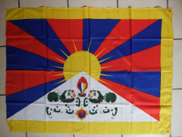 DRAPEAU - TIBET - TISSU - 88 X 118 Cm - Flaggen