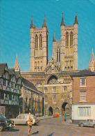 7169- POSTCARD, LINCOLN- EXCHEQUER GATE, CATHEDRAL, CAR - Lincoln