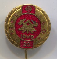 Fireman, Pompier, Firefighters, Bombero, Feuerwehr - Ilok, Croatia, Vintage Pin, Badge, Enamel - Pompiers