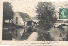 LA TREMOUILLE - 86 - Le Moulin à Perrin Et Le Pont à Benaize - VAN - - La Trimouille