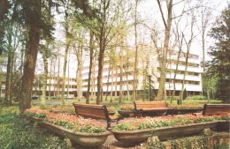 ILLIERS-COMBRAY - Centre Médical De BEAUROUVRE - Les Bâtiments Vu Du Parc - Non Circulé, 2 Scans - Illiers-Combray