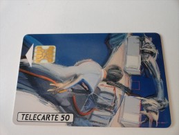 RARE: LA HENIN VIE CREDIT SUEZ OEUVRE DE MILOS SOBAIC (USED CARD) - Telefoonkaarten Voor Particulieren