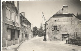 Lozere : Aumont-Aubrac, Rue Principale - Aumont Aubrac