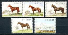 135 IRLANDE (Eire) 1981 - Cheval Chevaux (Yvert 453/57) Neuf ** (MNH) Sans Trace De Charniere - Unused Stamps