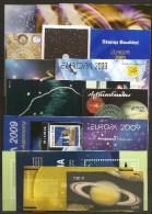 EUROPA 2009- TEMA ANUAL “ASTRONOMIA" - COLECCIÓN  DE LOS 17 CARNETS  OFICIALES  EMITIDOS POR 15 PAISES - Colecciones