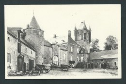 Berzée.  Le Château, Cour De La Ferme Et Hôtel Notre-Dame De Grâce, Près De L'Eglise. - Walcourt