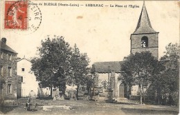 CUBILHAC (43)       CPA       La Place Et L'Eglise    -  Environs De BLESLE - - Andere Gemeenten