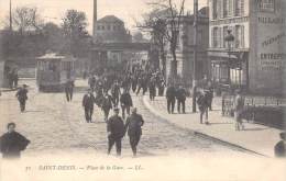 Saint Ouen    93    Place De La Gare. Tramway - Saint Ouen