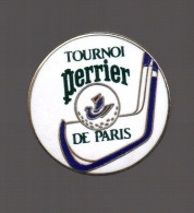Pin's Golf / Tournoi De Paris En Partenariat Avec Perrier (EGF) - Golf