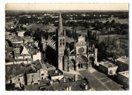 33  BAZAS  -  LA CATHEDRALE    -  CPM 1950/60 - Bazas