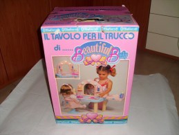 Migliorati - IL  TAVOLO  PER  IL  TRUCCO - Dolls