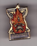 PIN'S -  SAPEURS POMPIERS - BOUILLE LORETZ  ( Dép 79 ) - Brandweerman