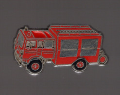 Pin's Pompier / Camion De Sapeurs Pompiers (zamac Signé CEF Paris) - Brandweerman