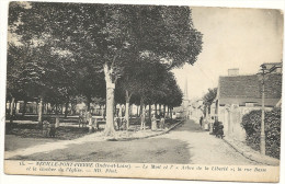 37  NEUILLE  PONT  PIERRE   LE  MAIL ET  L ARBRE  DE  LA  LIBERTE   LA  RUE  BASSE  ET LE CLOCHER  DE   L  EGLISE - Neuillé-Pont-Pierre